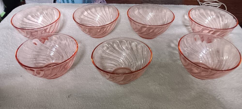 Vintage Cristal d'Arques Durrand Rosiland 7 Pink Swirl Dessert/ Cereal Bowls